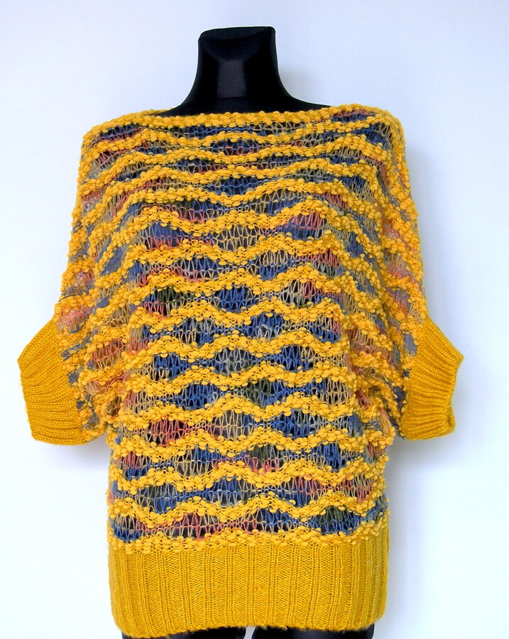 Geltonos spalvos megztinis