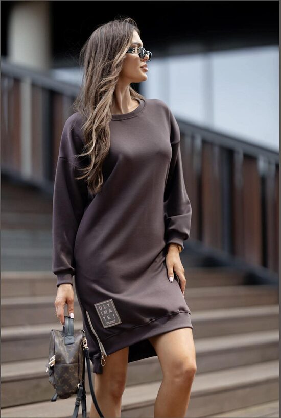 Sportinio stiliaus suknelė