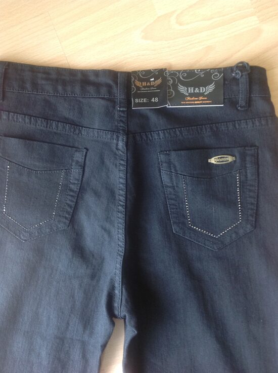 Džinsai su akutėmis