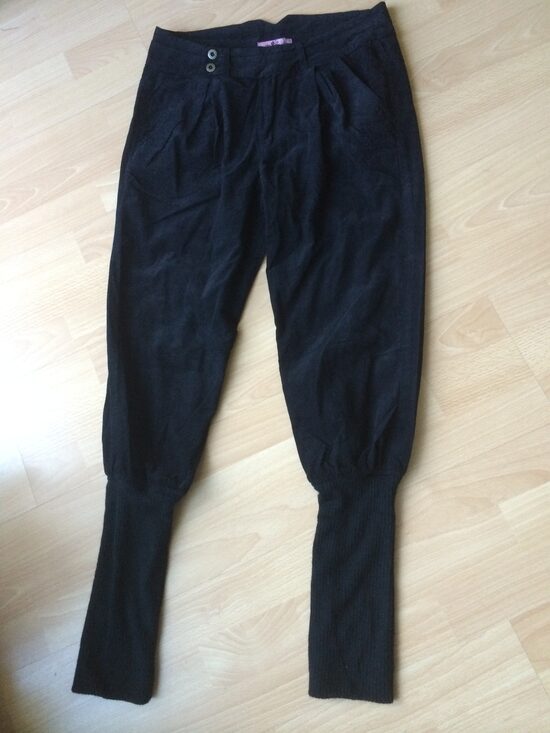 Velvetinio audinio kelnės