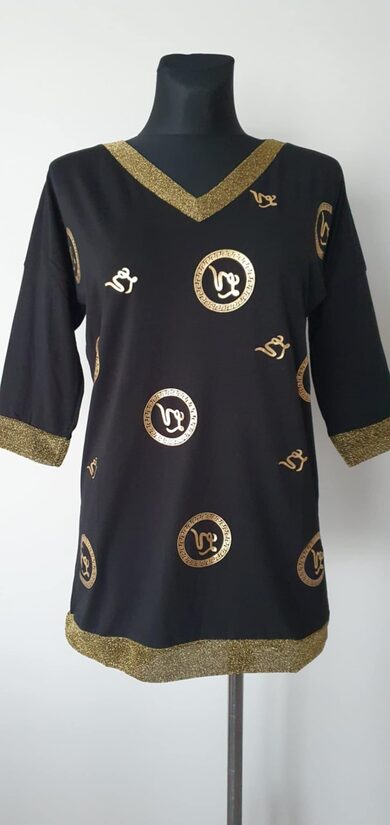 Tunika su aukso detalėmis