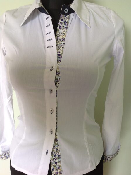 Marškiniai su sagomis