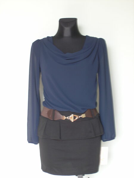 2 audinių suknelė su diržu