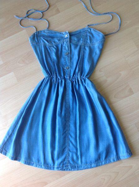 Džinsinė suknelė su petnešėlėmis