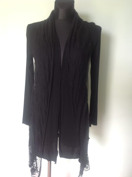 Kardiganas su tiuliu